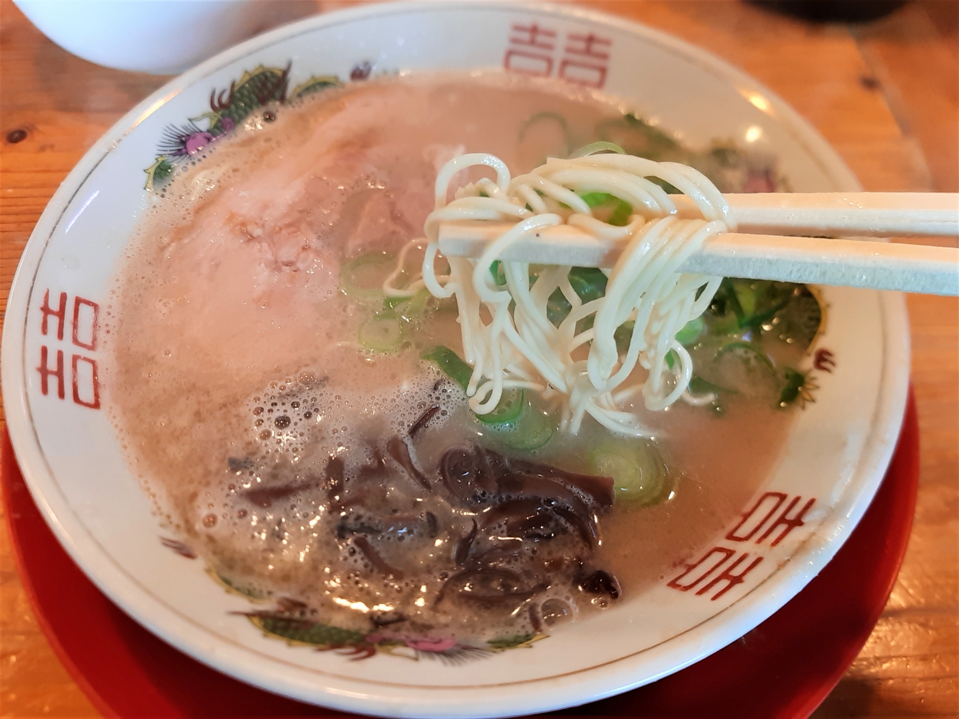 豚骨ラーメン